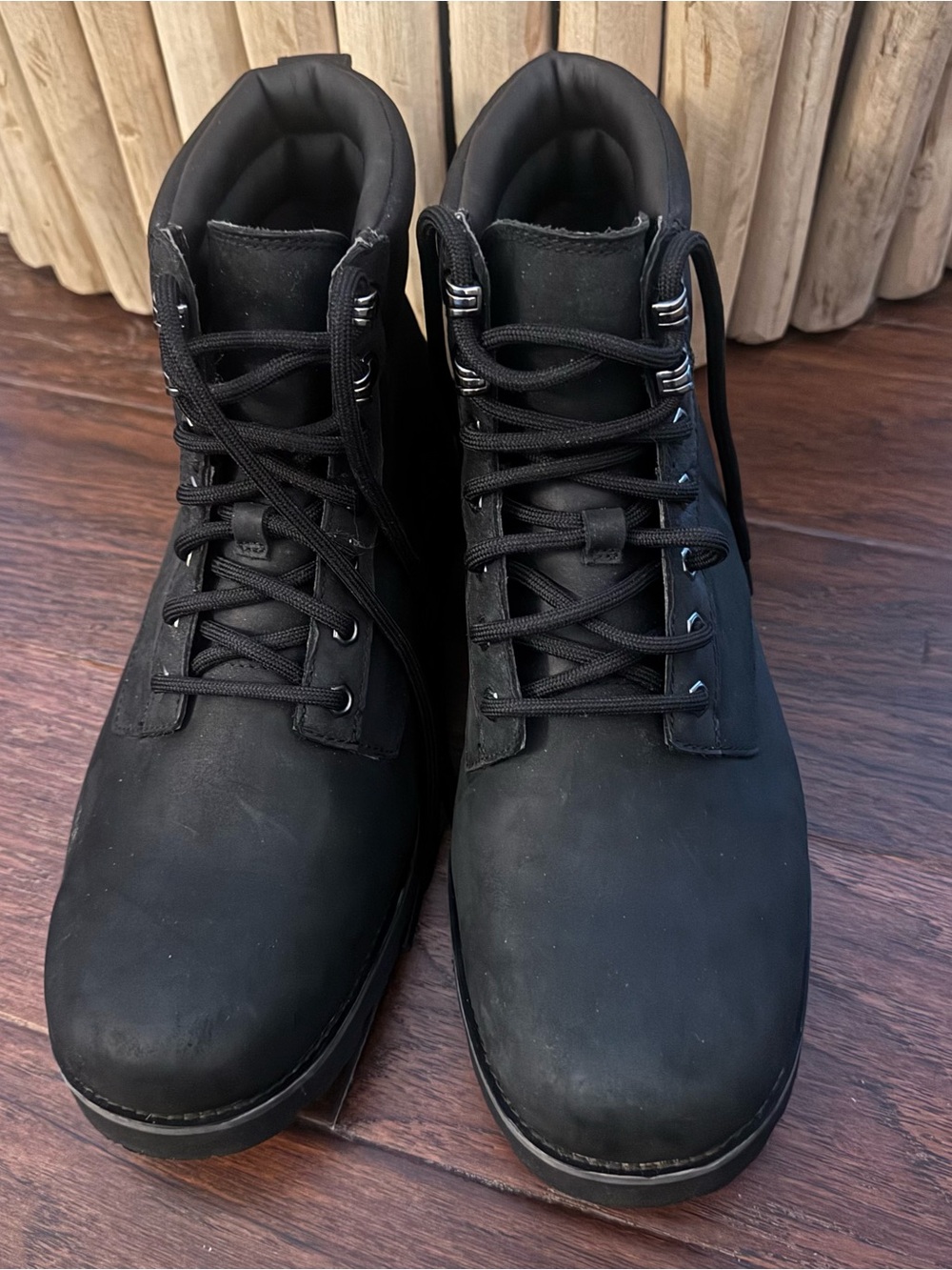 UGG Men's Black Leather Waterproof Boots Size UK 42 US9. EUC